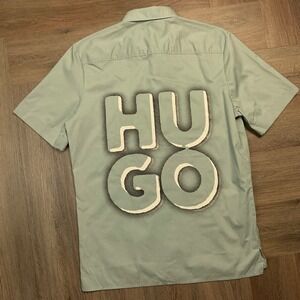 NWT Hugo Boss Graphic Shirt Mens Small Sage Green Button Down Short Sleeve Retro